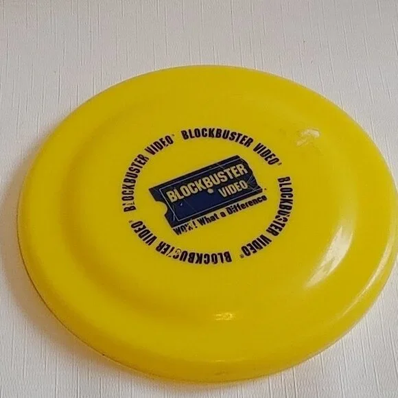 VINTAGE BLOCKBUSTER VIDEO Frisbee BRIGHT - Picture 1 of 3